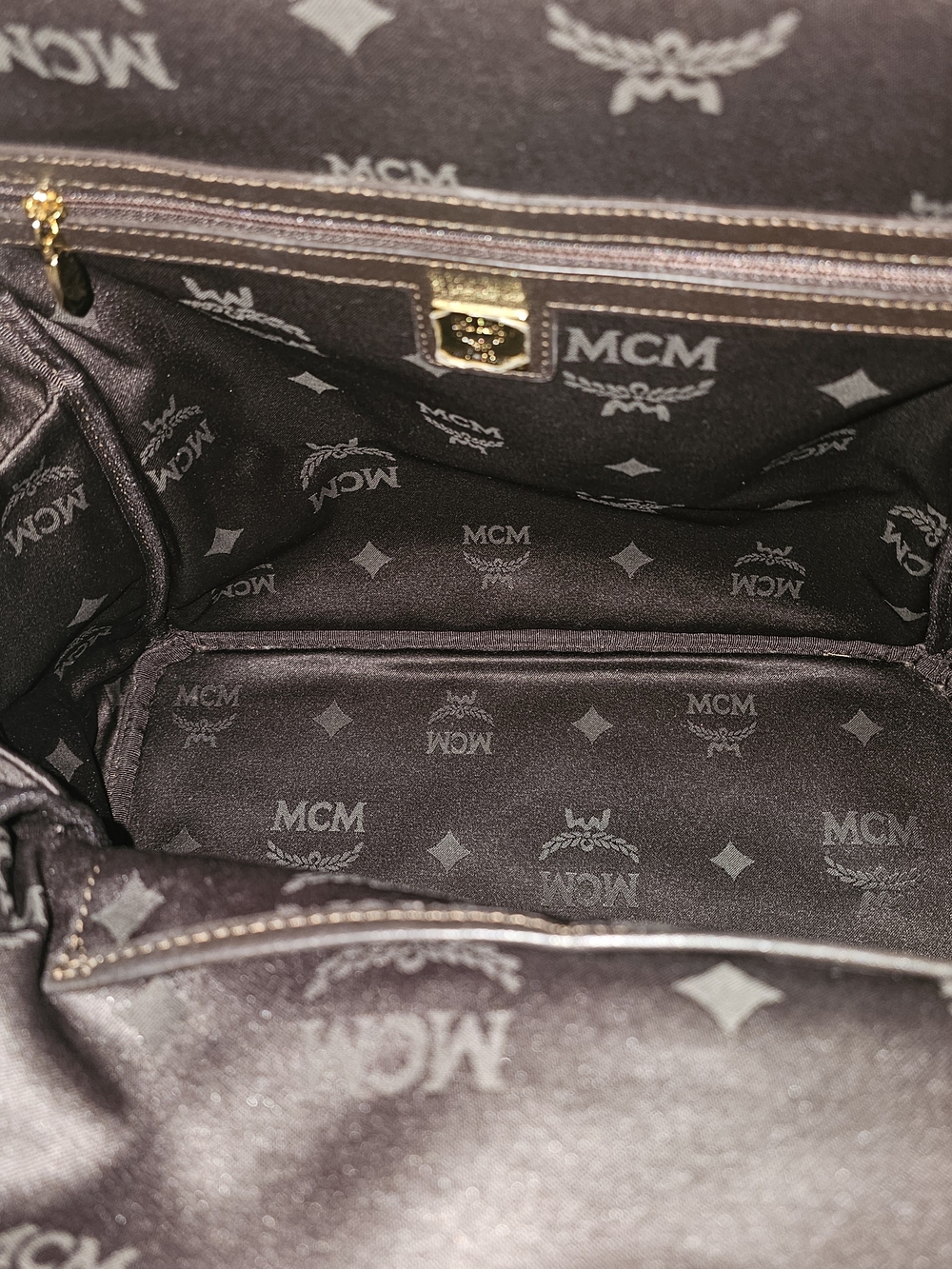 MCM Leopard-Print Visetos Backpack in Cognac and Black - Picture 6 of 7
